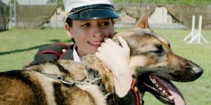 《忠犬》与《战犬瑞克斯》：狗狗电影的感人之作缩略图